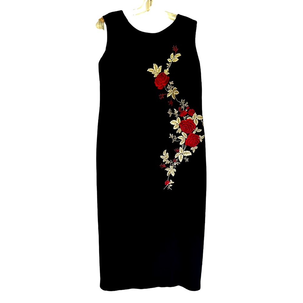 Jessica | Black wi/embroidered roses, pencil dress lined classic formal size 12